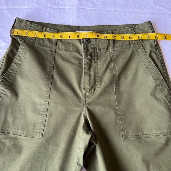 Closed cropped premium cotton blend cargo style pants - Picture 4 of 12